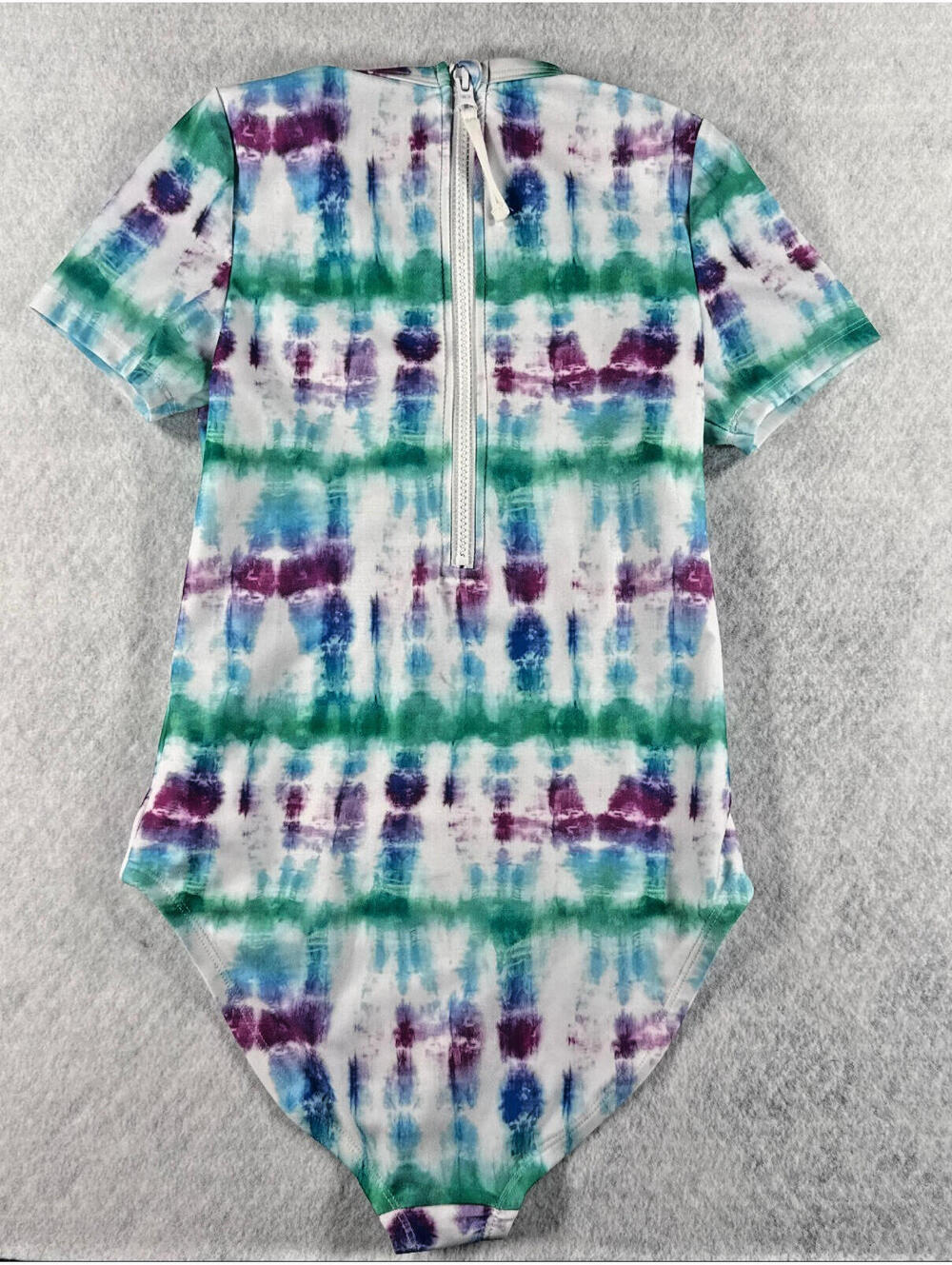 DSG Girls Large Tie Dye UPF 50+ Short Sleeve Zip Back One Piece Swimsuit NWT - Picture 3 of 6